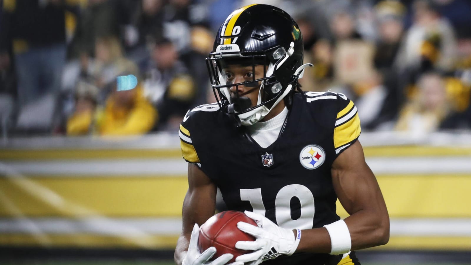 Calvin Austin III Details Why He’s Impressed with Roman Wilson