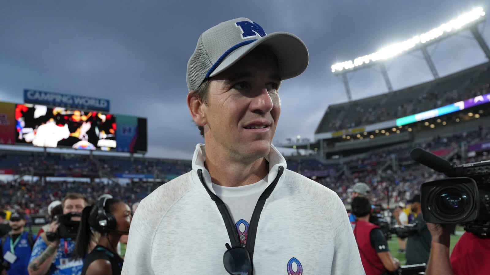 Eli Manning posts the most embarrassing photo of him