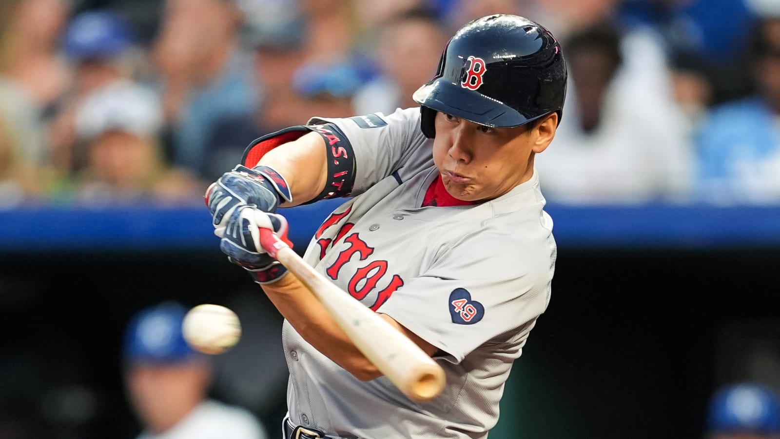 Red Sox OF undergoes shoulder surgery