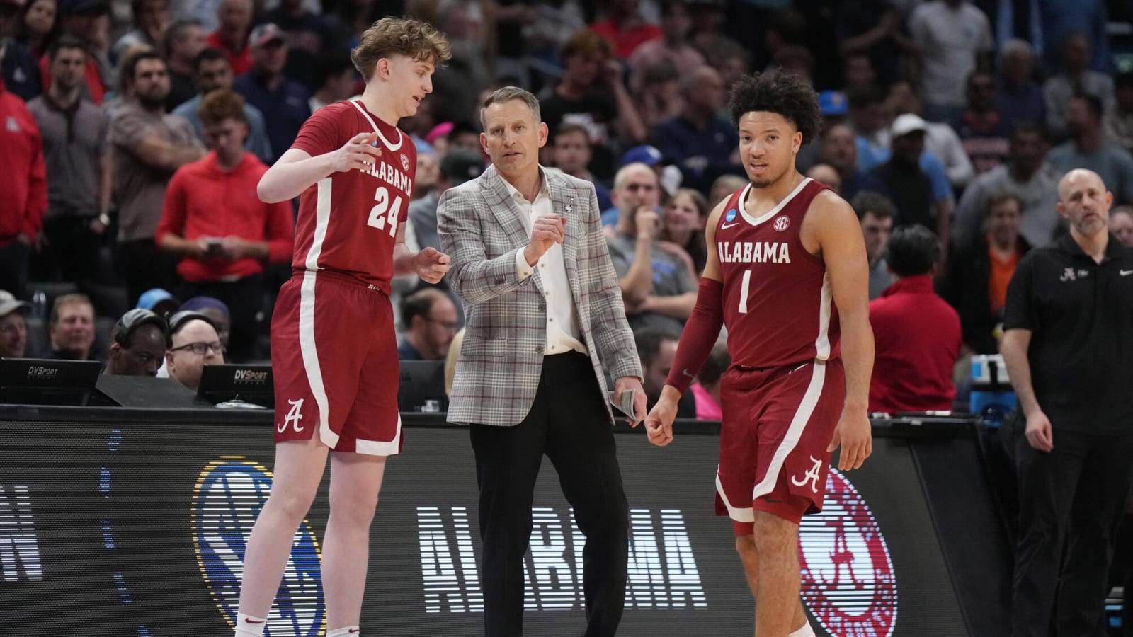 Watch: No. 4 Alabama stuns No. 1 North Carolina in Sweet 16