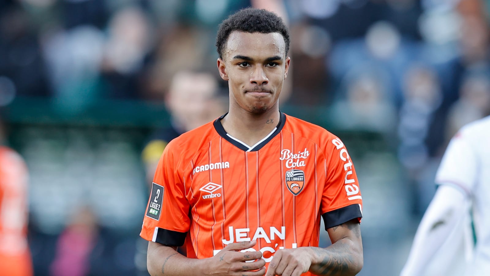 Bournemouth hold talks to land striker in last minutes of transfer window