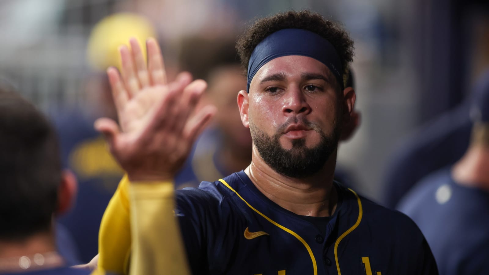 Two-time Yankees All-Star signs with division rival