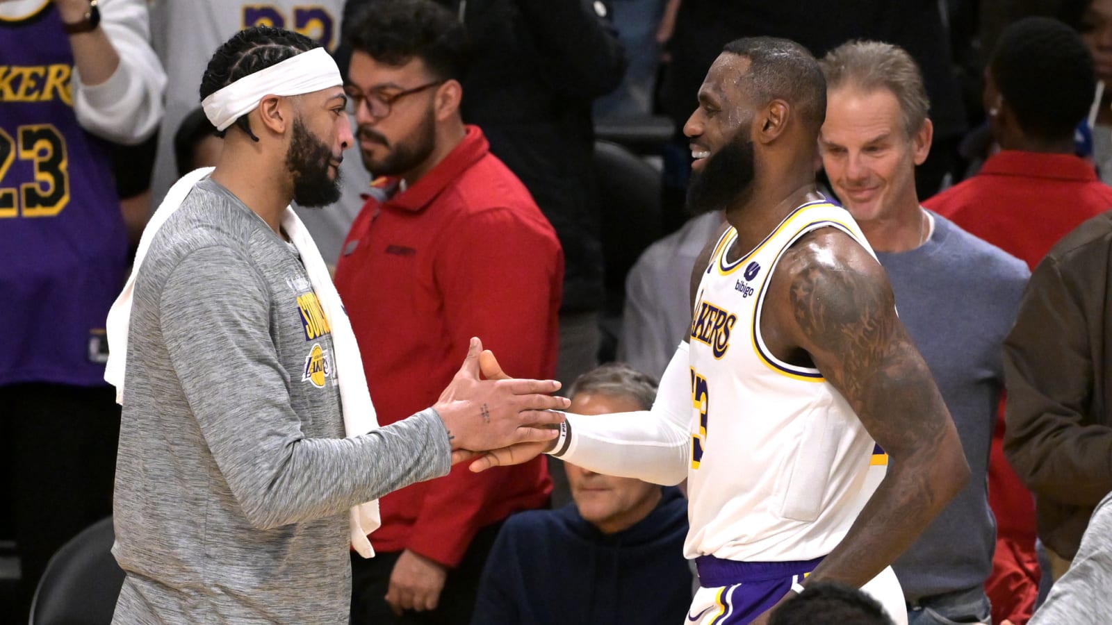LeBron James And Anthony Davis Laugh At And Mock Fan Who Gets Ejected ...