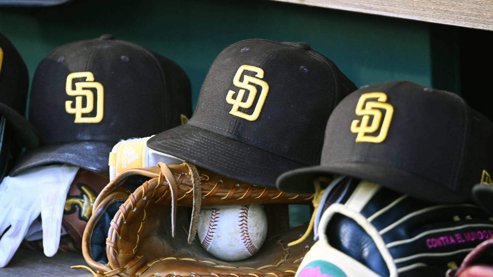 Padres land top international prospect Leodalis De Vries