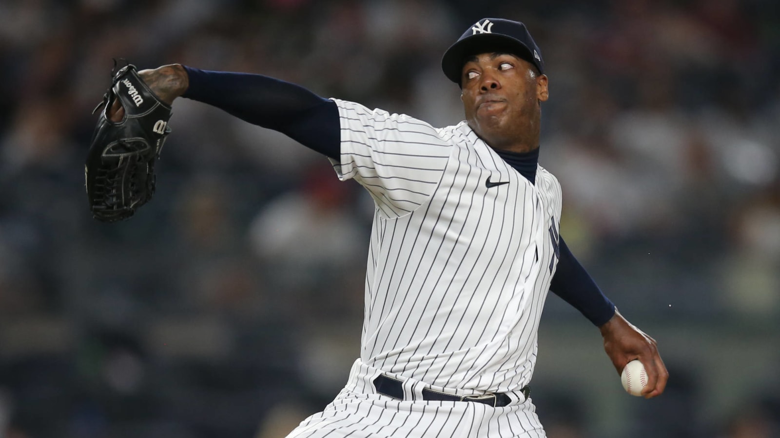 Yankees place Aroldis Chapman on IL with elbow inflammation