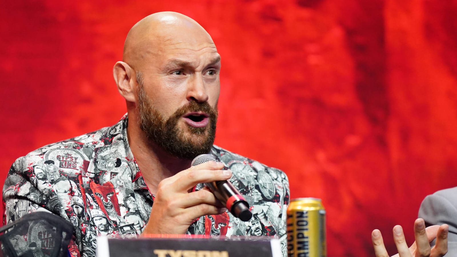 Heavyweight legend urges Tyson Fury to pull-out of Oleksandr Usyk fight