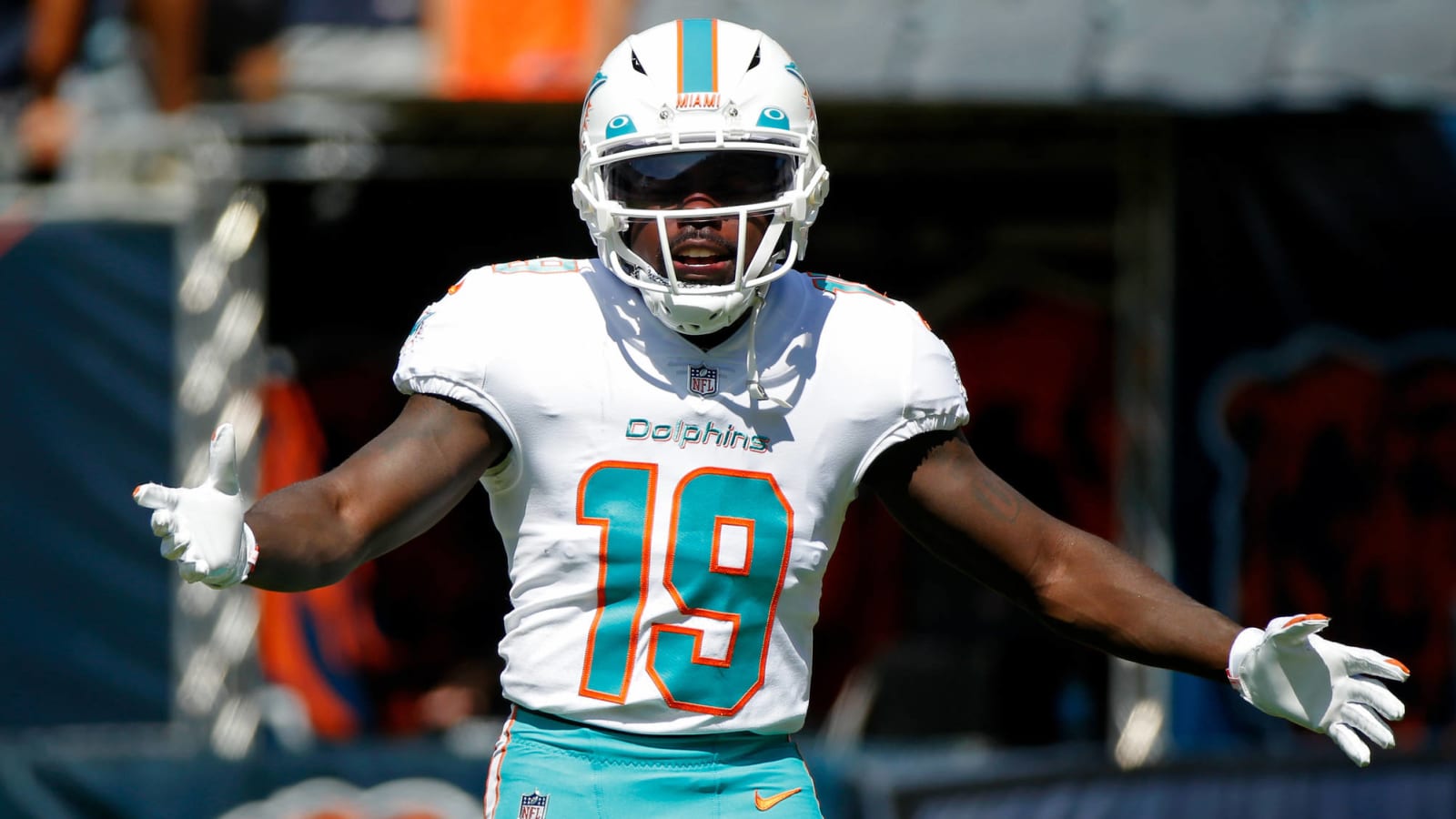 Dolphins trade WR Jakeem Grant to Bears