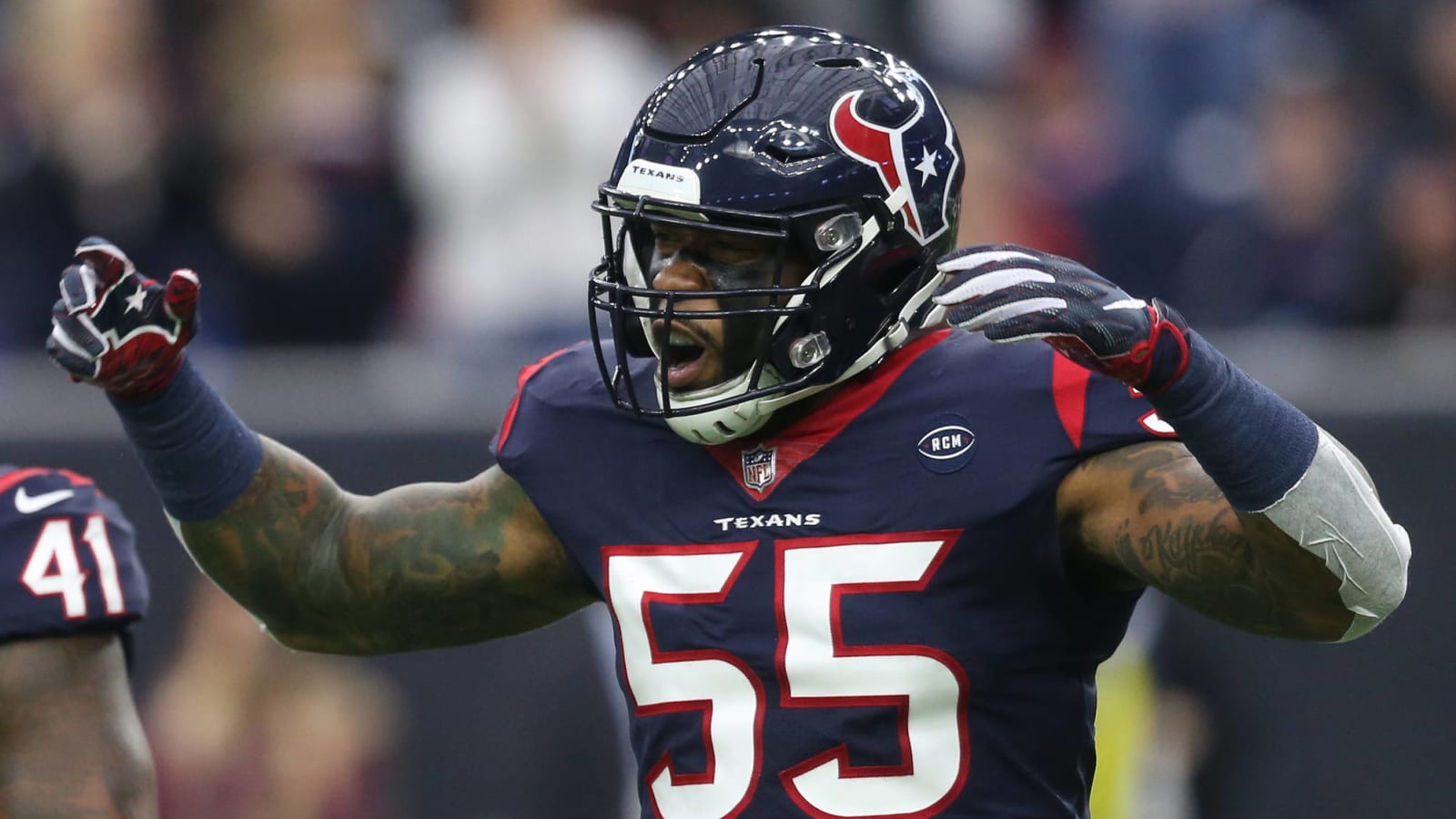 Texans trade Benardrick McKinney to Dolphins for Shaq Lawson