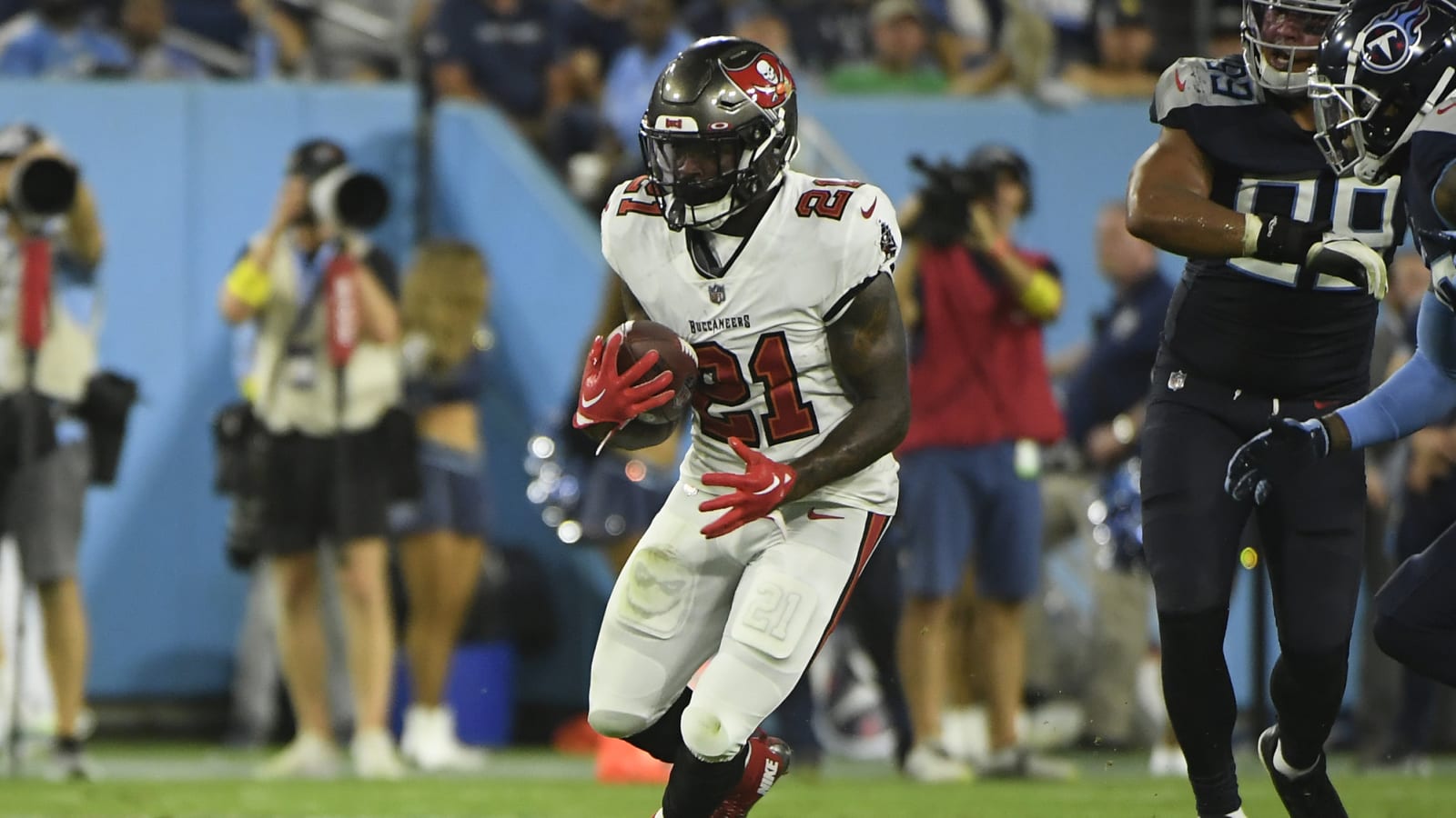 49ers Sign RB Ke’Shawn Vaughn To Practice Squad