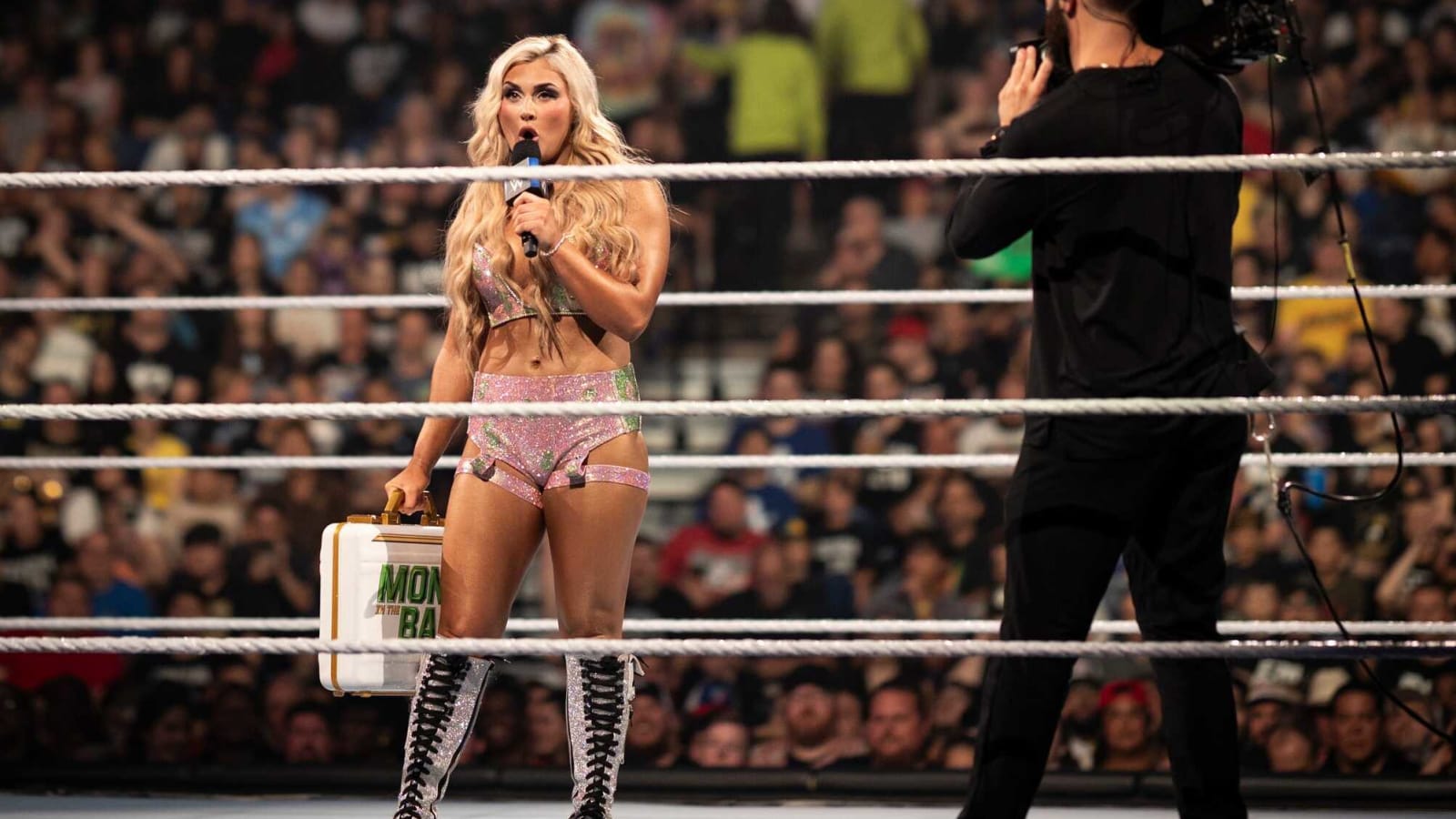 Watch: Tiffany Stratton suffers a hilarious botch on SmackDown
