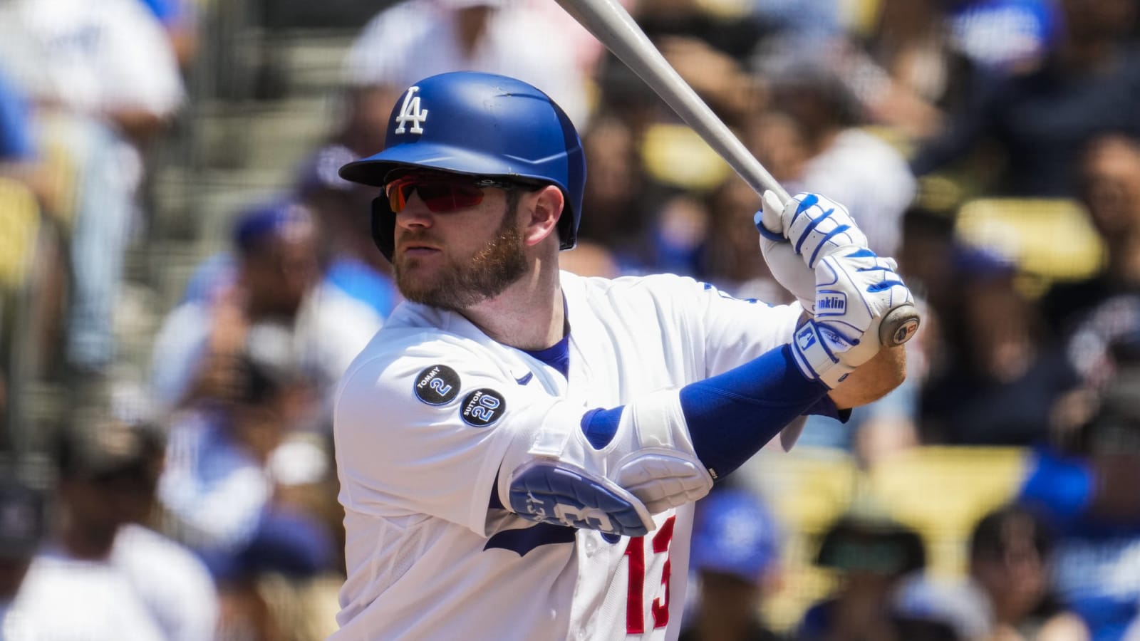 Dodgers place Max Muncy on paternity leave, recall Brusdar Graterol