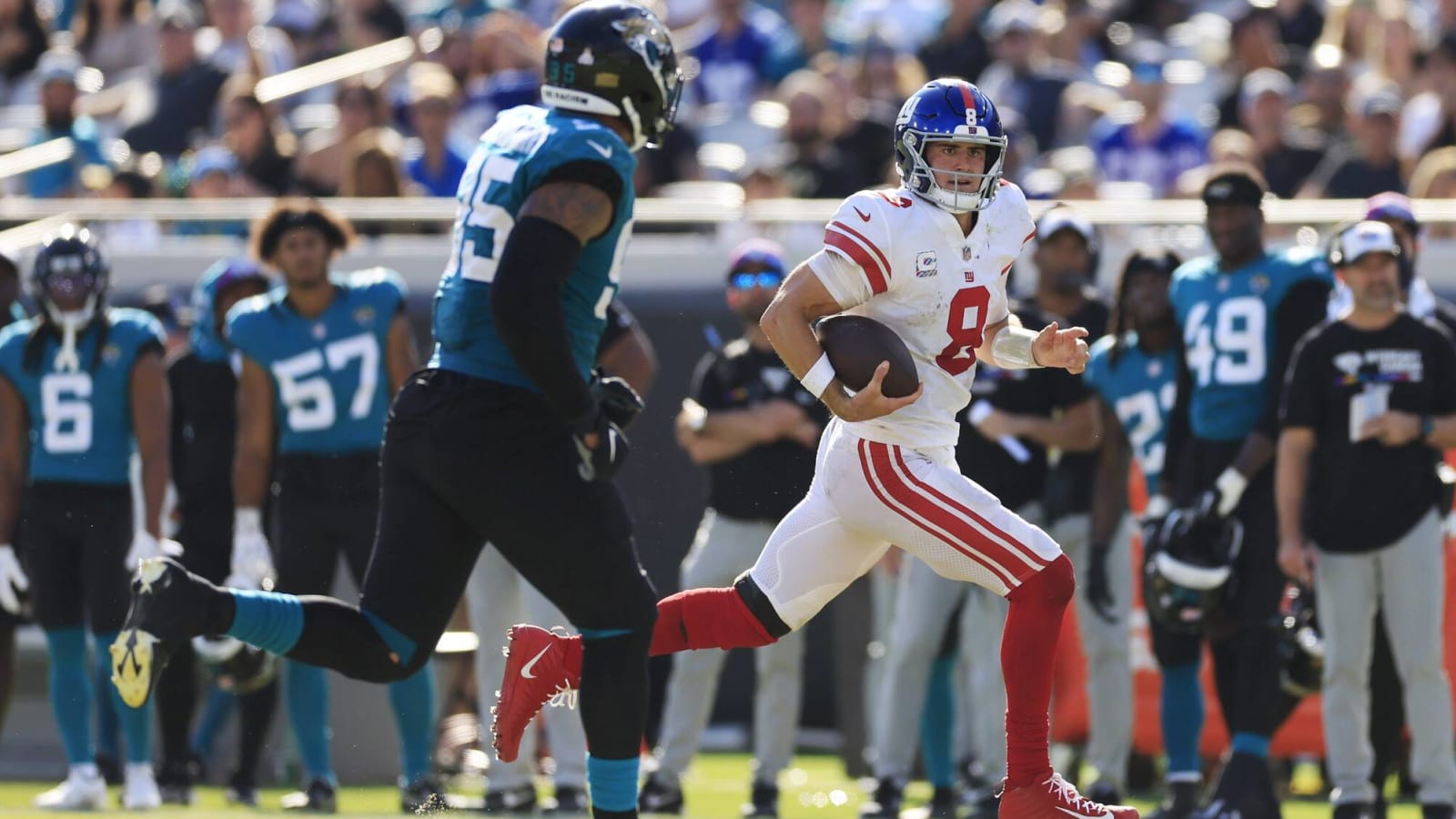 Daniel Jones becomes first Giants QB since 1946 to rush for 100 yards