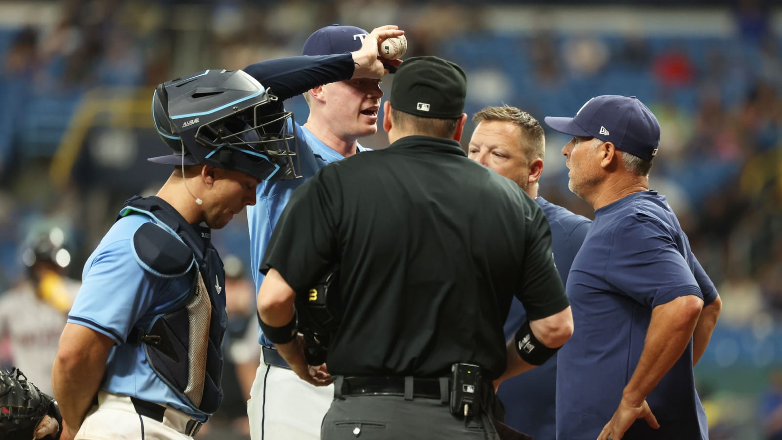 Rays to place closer on injured list as playoff hopes take hit