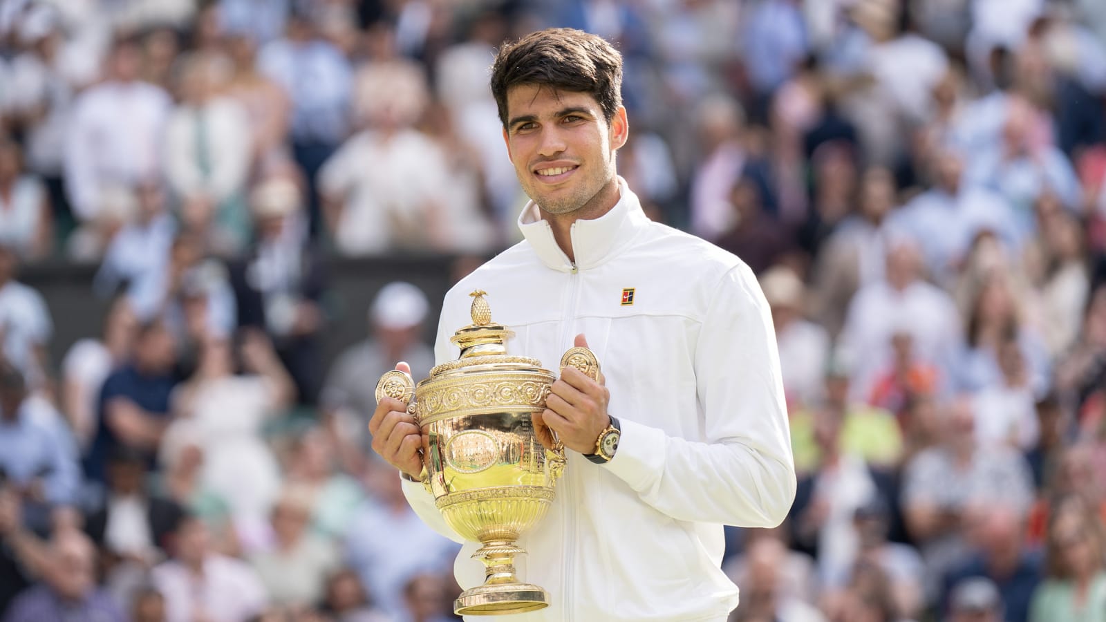 Carlos Alcaraz surprised as F1 superstar Lewis Hamilton sends him his wishes after the Wimbledon triumph