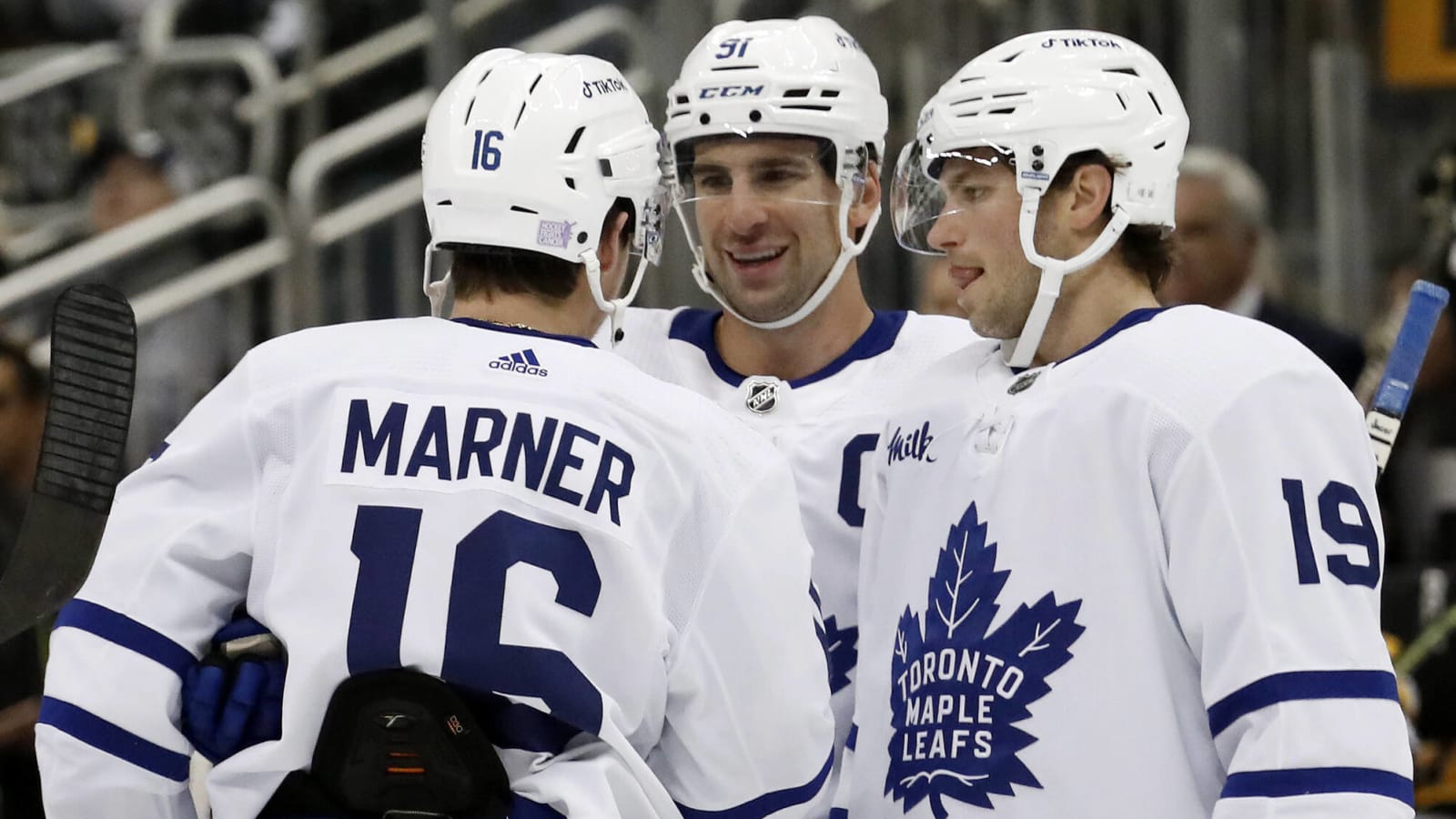 Power rankings: No defensemen, no problem for rising Leafs