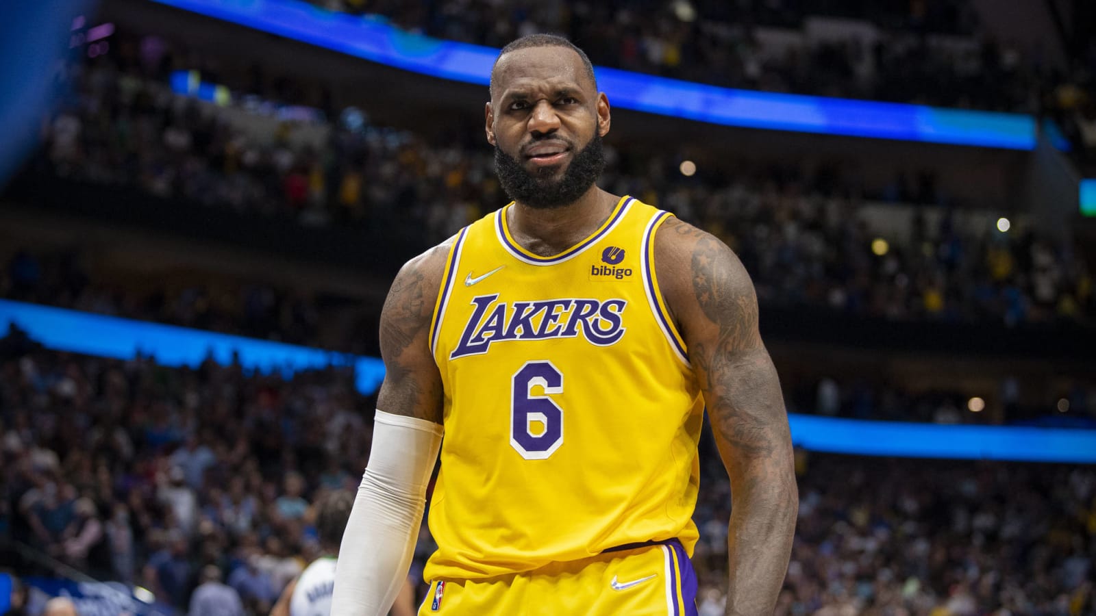 NBA insider shoots down LeBron James trade rumors