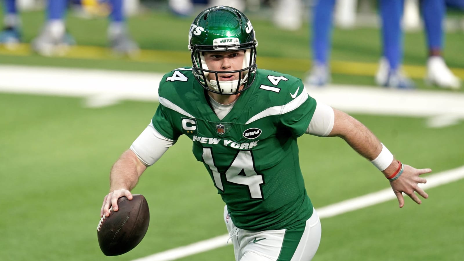 Jets organization reportedly split on Sam Darnold trade