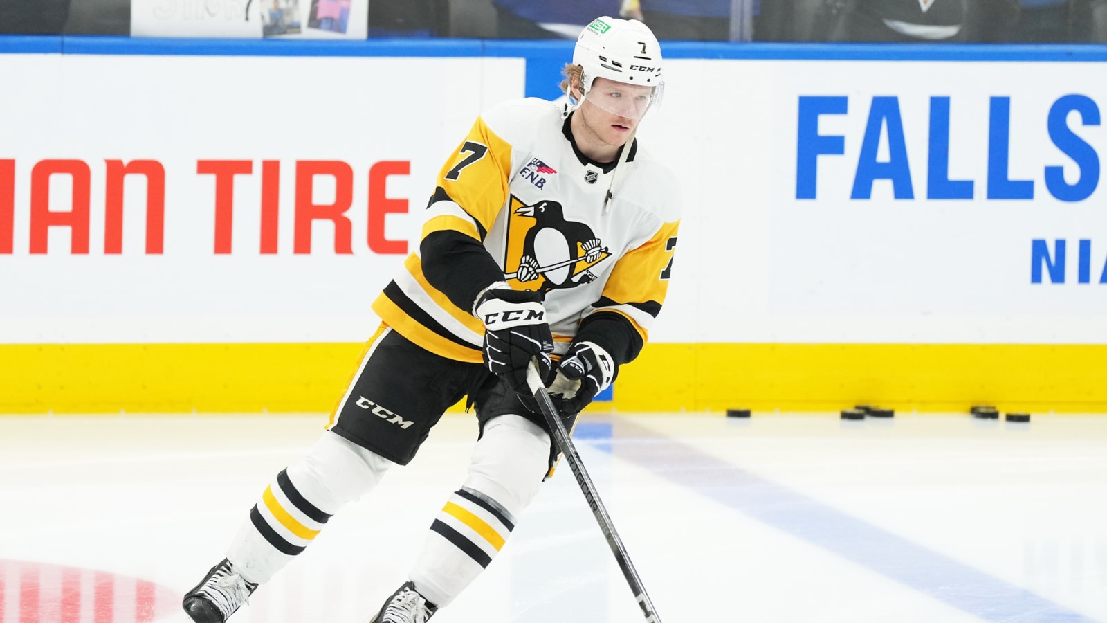 Avalanche Claim Defenseman John Ludvig Off Waivers