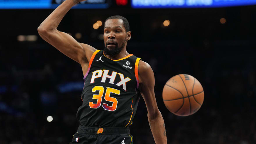 Report: Kevin Durant Never Felt Comfortable With Role In Suns’ Offense Alongside Devin Booker, Bradley Beal