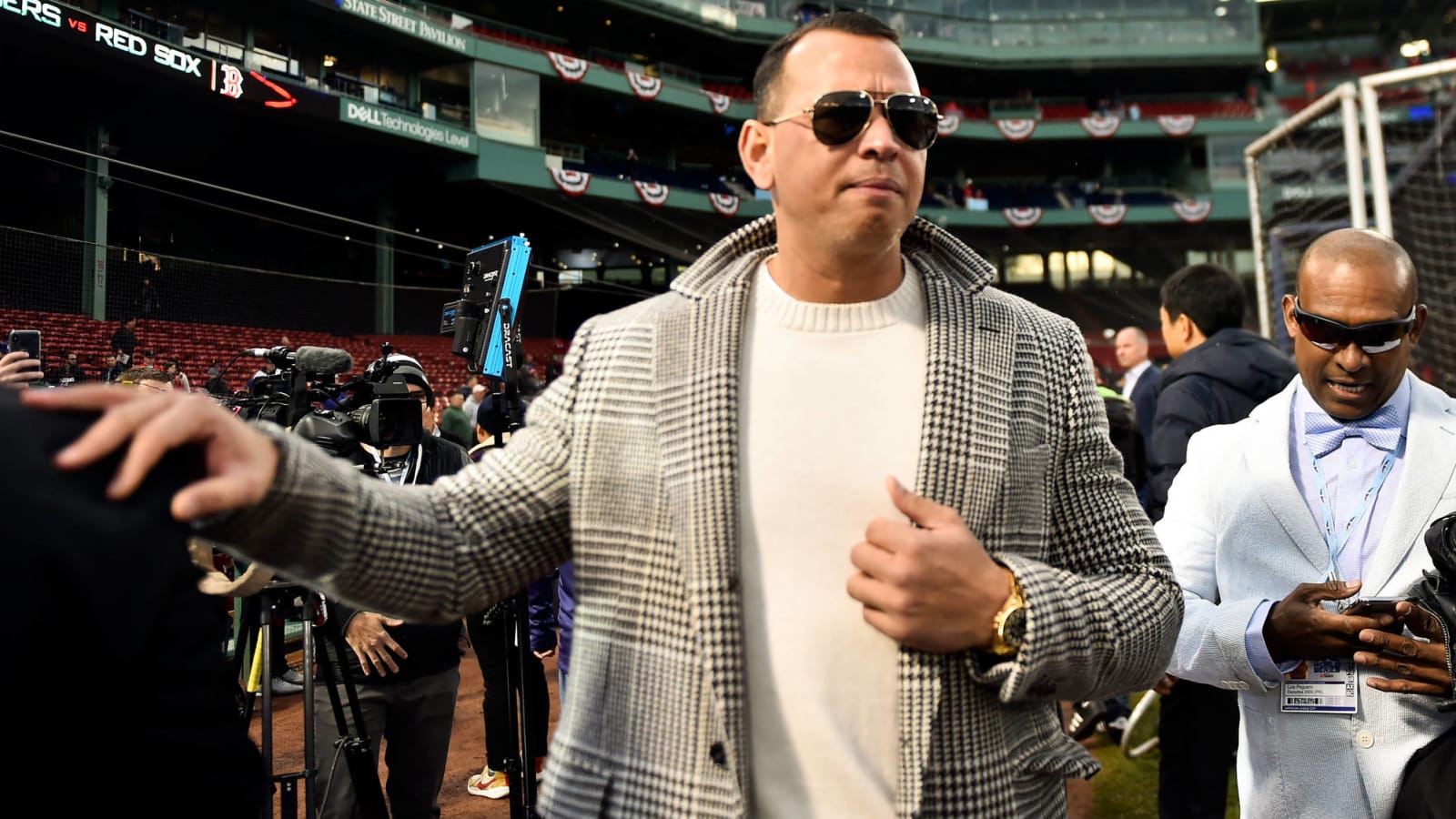 Alex Rodriguez knows HOF fate is tied to Barry Bonds, Roger Clemens