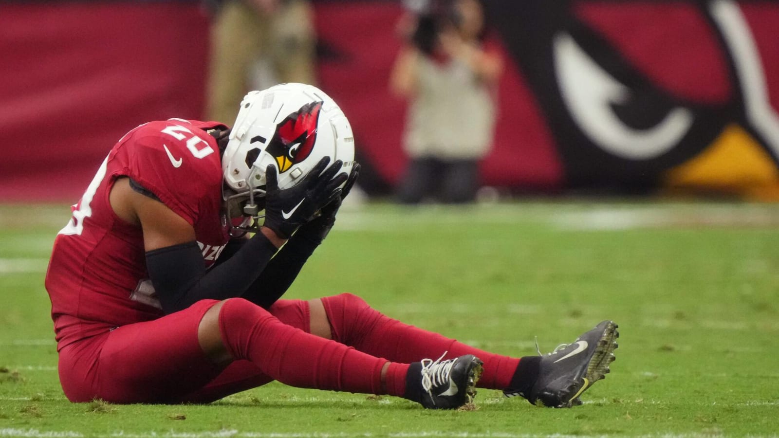 Cardinals waive longtime starting cornerback