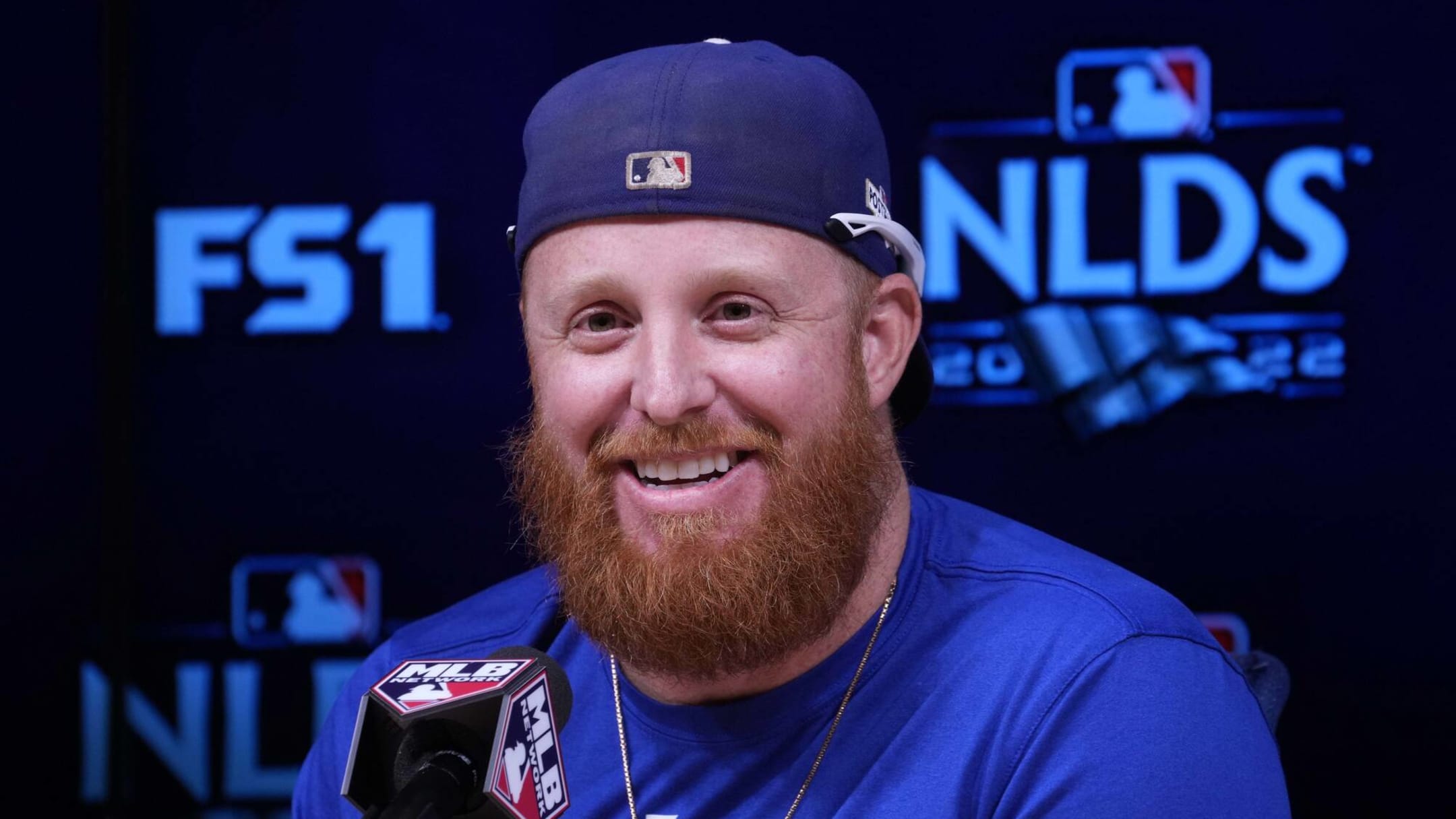 Brewers have reported interest in 3B Justin Turner