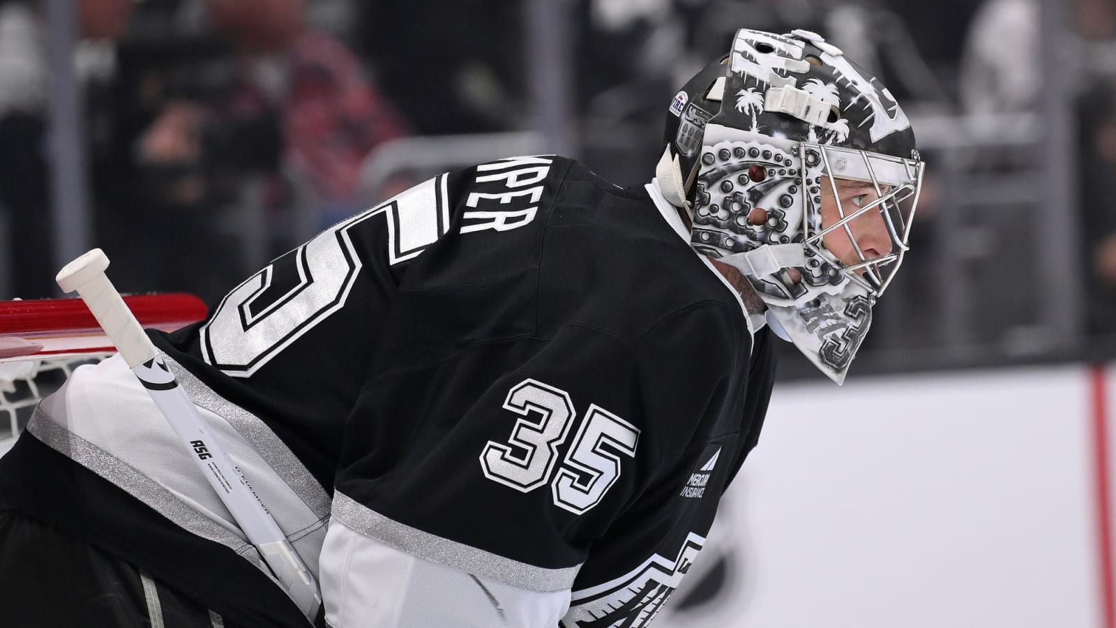 Unexpected Goalie Making Late-Season Push for the Vezina Trophy