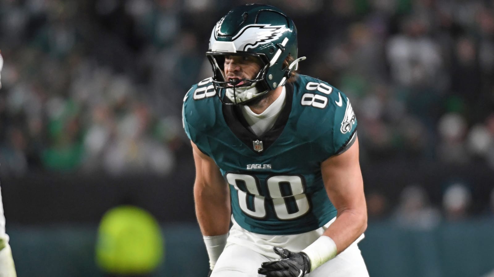Eagles place veteran TE on IR