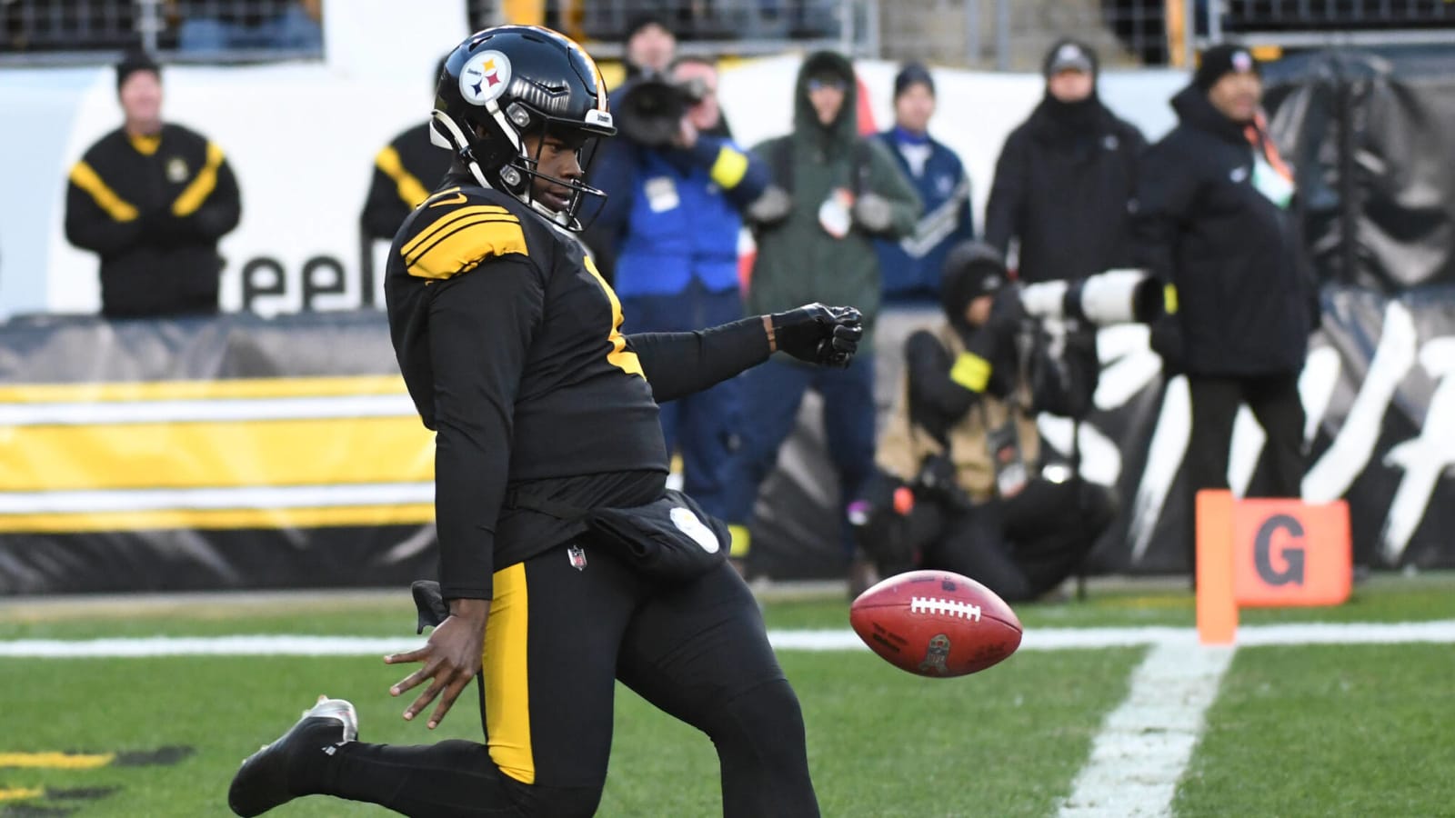 Steelers Punter Expects to Be Game-Time Decision