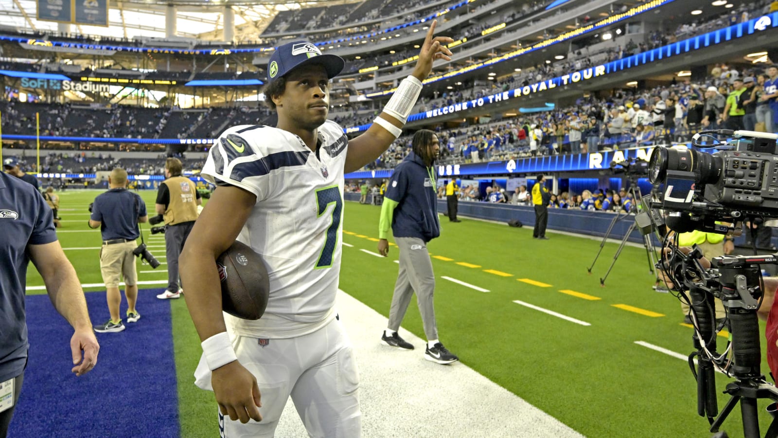 Ramifications of Geno Smith extension on Raiders draft strategy