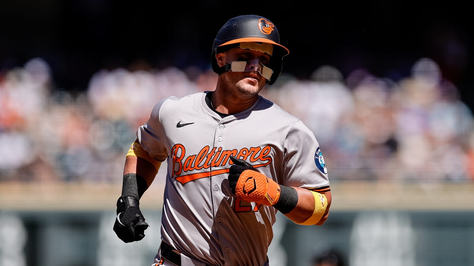 Braves cap off big day with free agent signing and trade