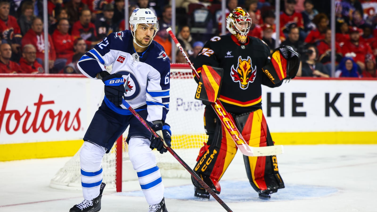 Niederreiter & Hellebuyck Fuel Jets Who Soar Over Utah