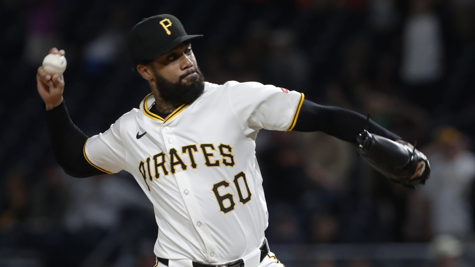 Pirates win arbitration hearing over Dennis Santana