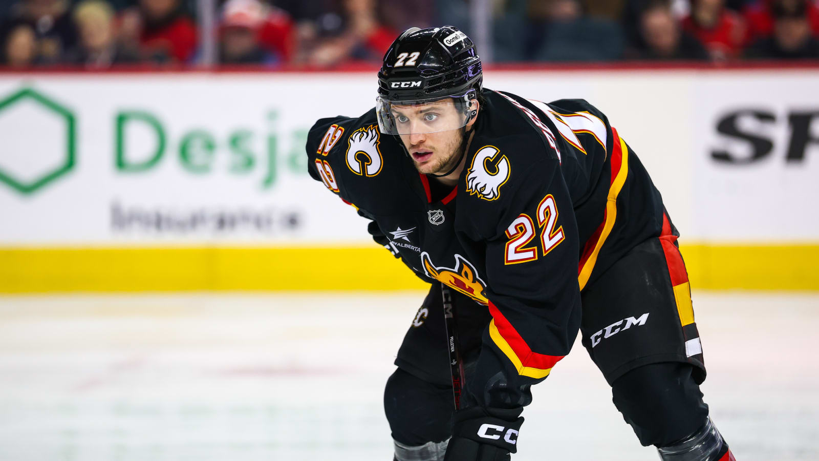 Jakob Pelletier traded to the Flyers mid-game (like Mike Cammalleri)