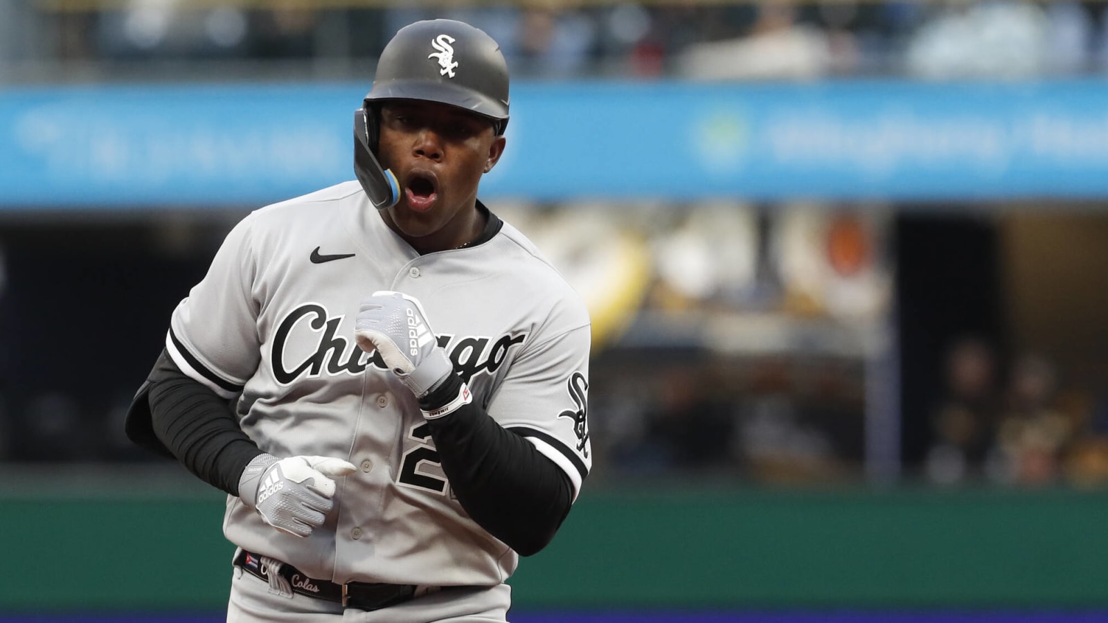 White Sox Rookie Oscar Colas Hits First MLB Home Run