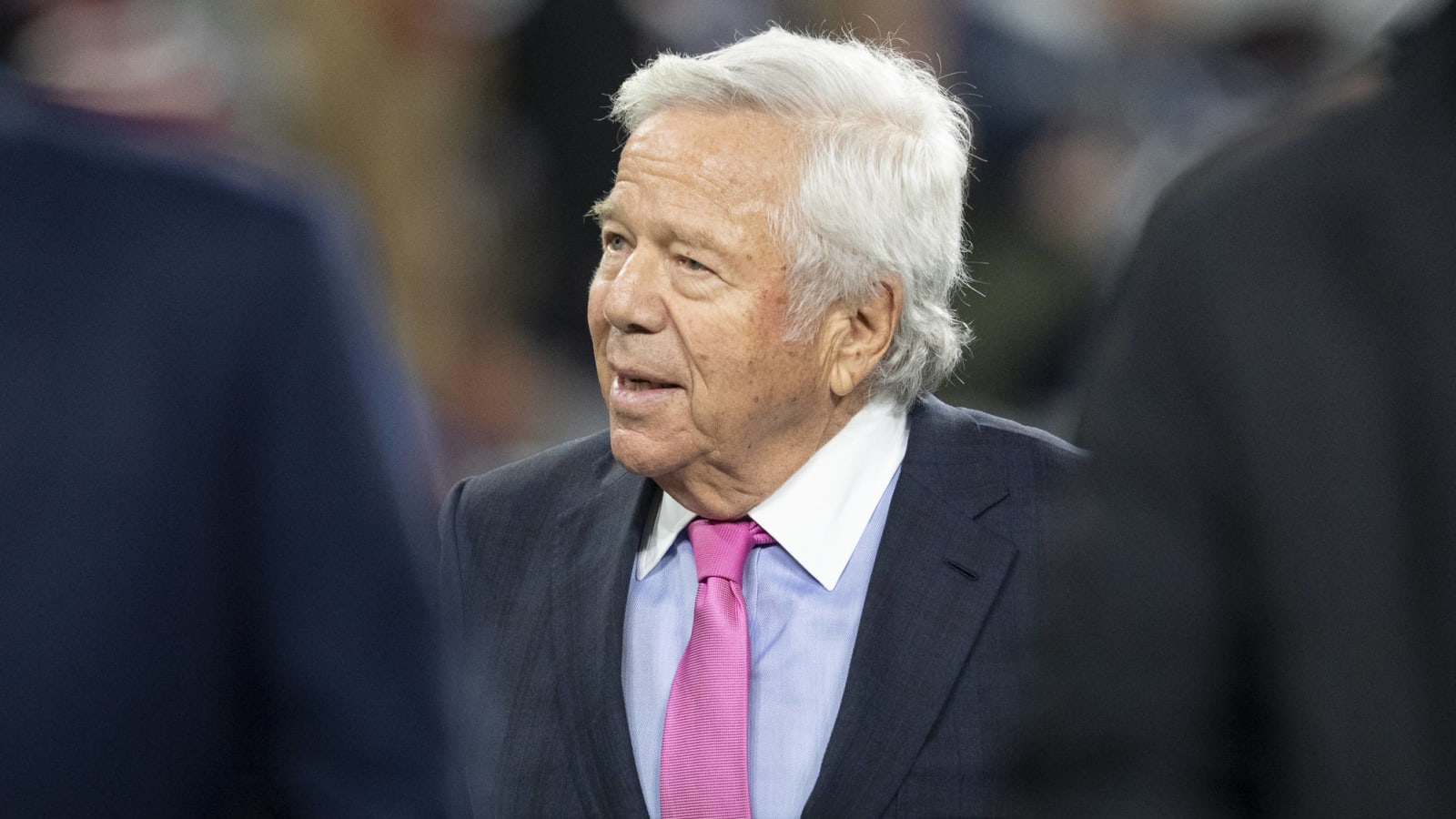 Robert Kraft offered private plane to James White