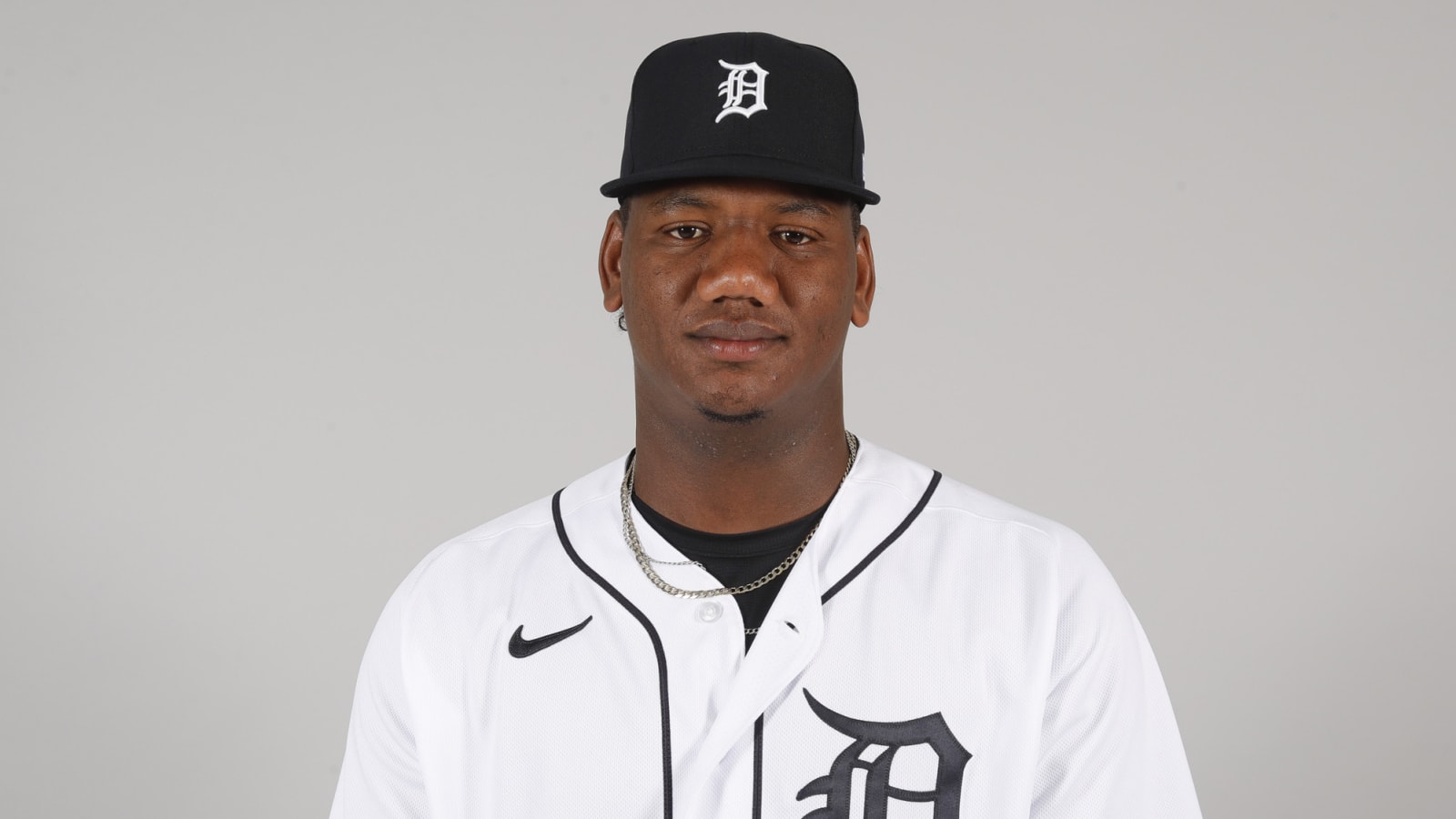 Athletics to claim Elvis Alvarado