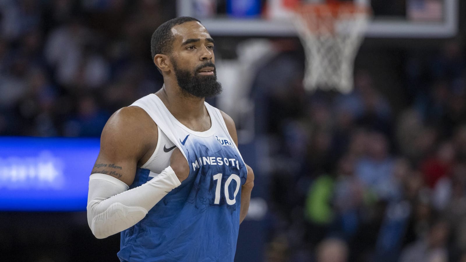 Conley's extension proves Timberwolves are serious about contention