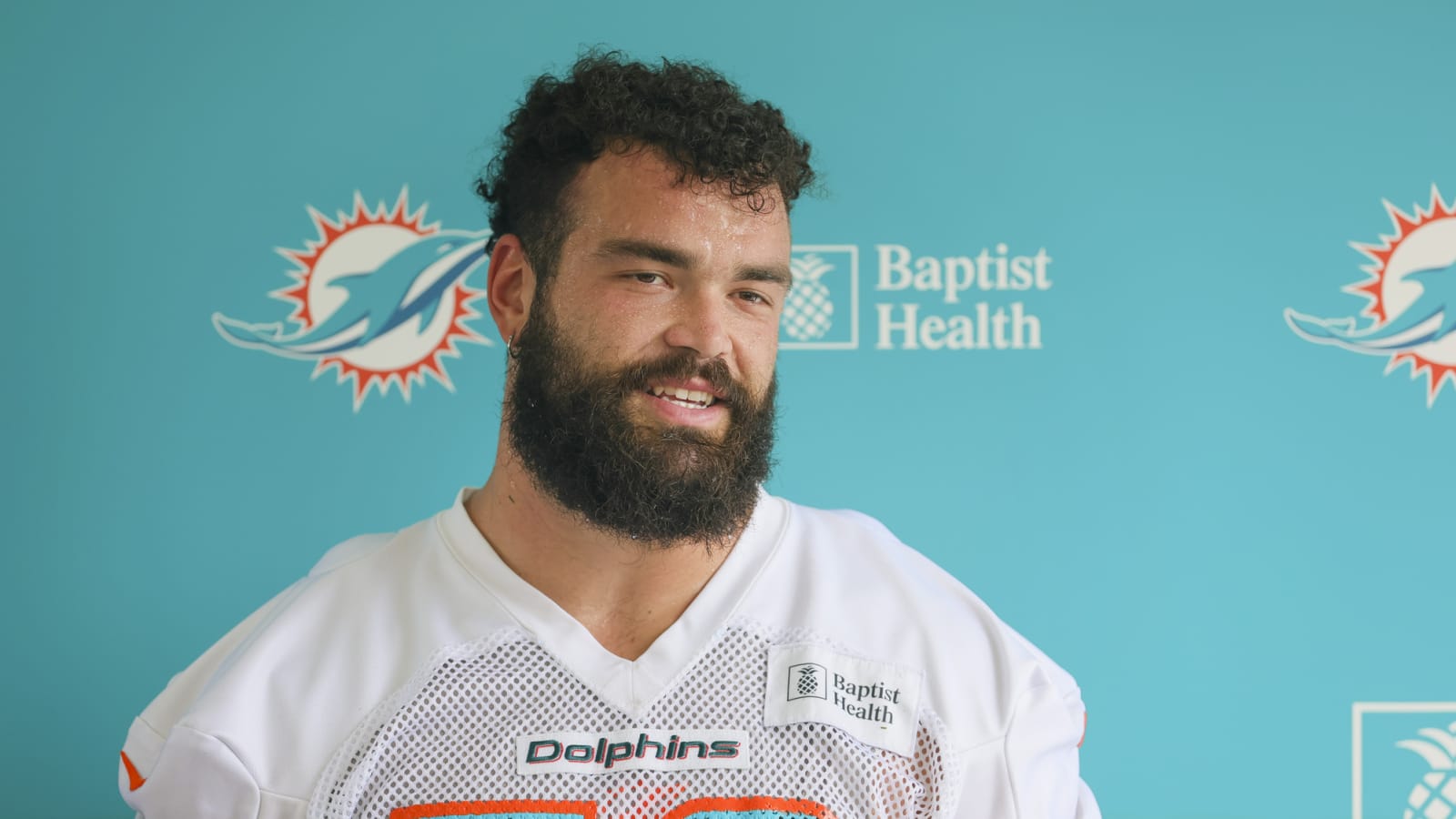 Should Commanders Take Risk on Injured Dolphins OL Connor Williams?