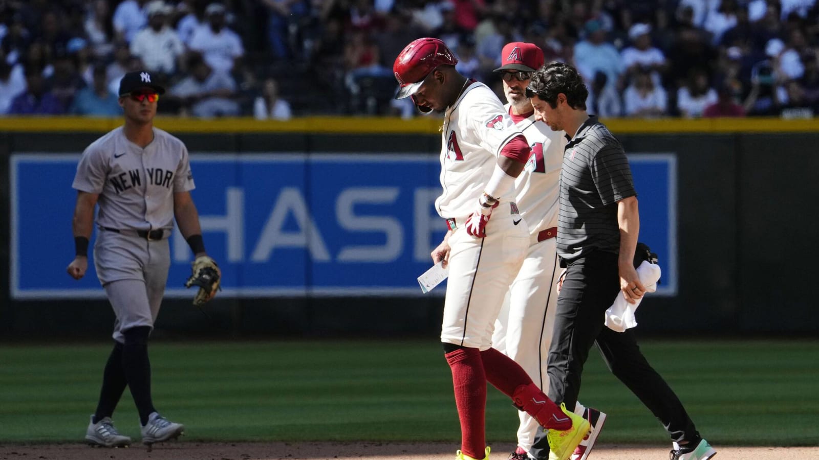 Geraldo Perdomo Set for MRI Evaluation Amid Knee Injury Concerns