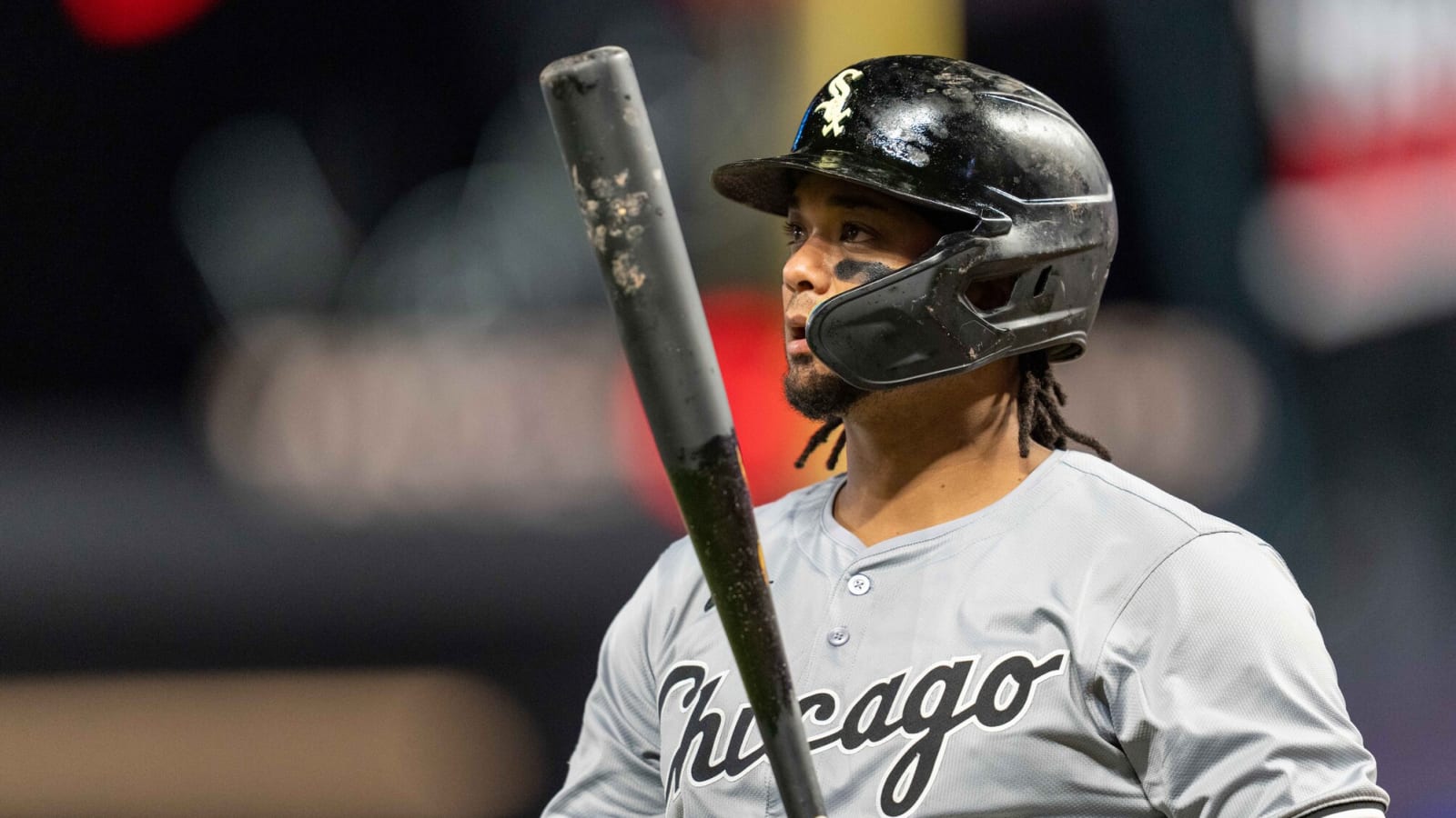 White Sox’s Martin Maldonado gets DFA, Chuckie Robinson called up