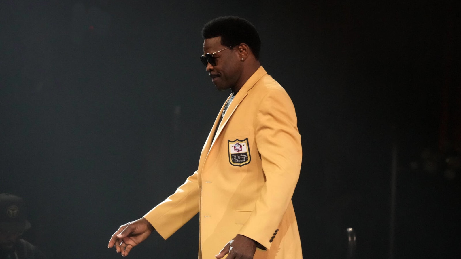 Michael Irvin Returns to TV As Legal Fight Continues