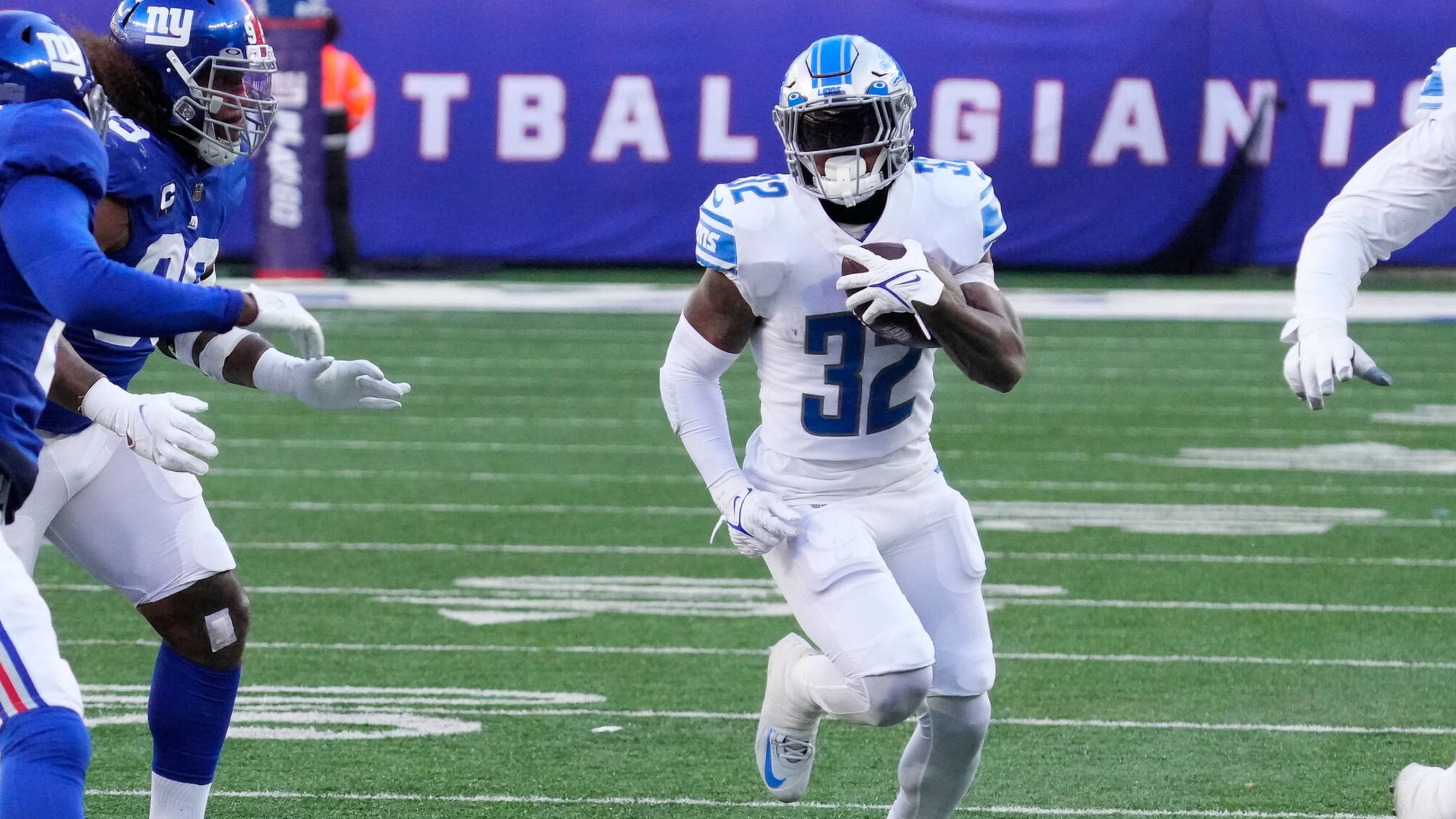 Lions trade RB D'Andre Swift to Eagles for future fourth-round pick