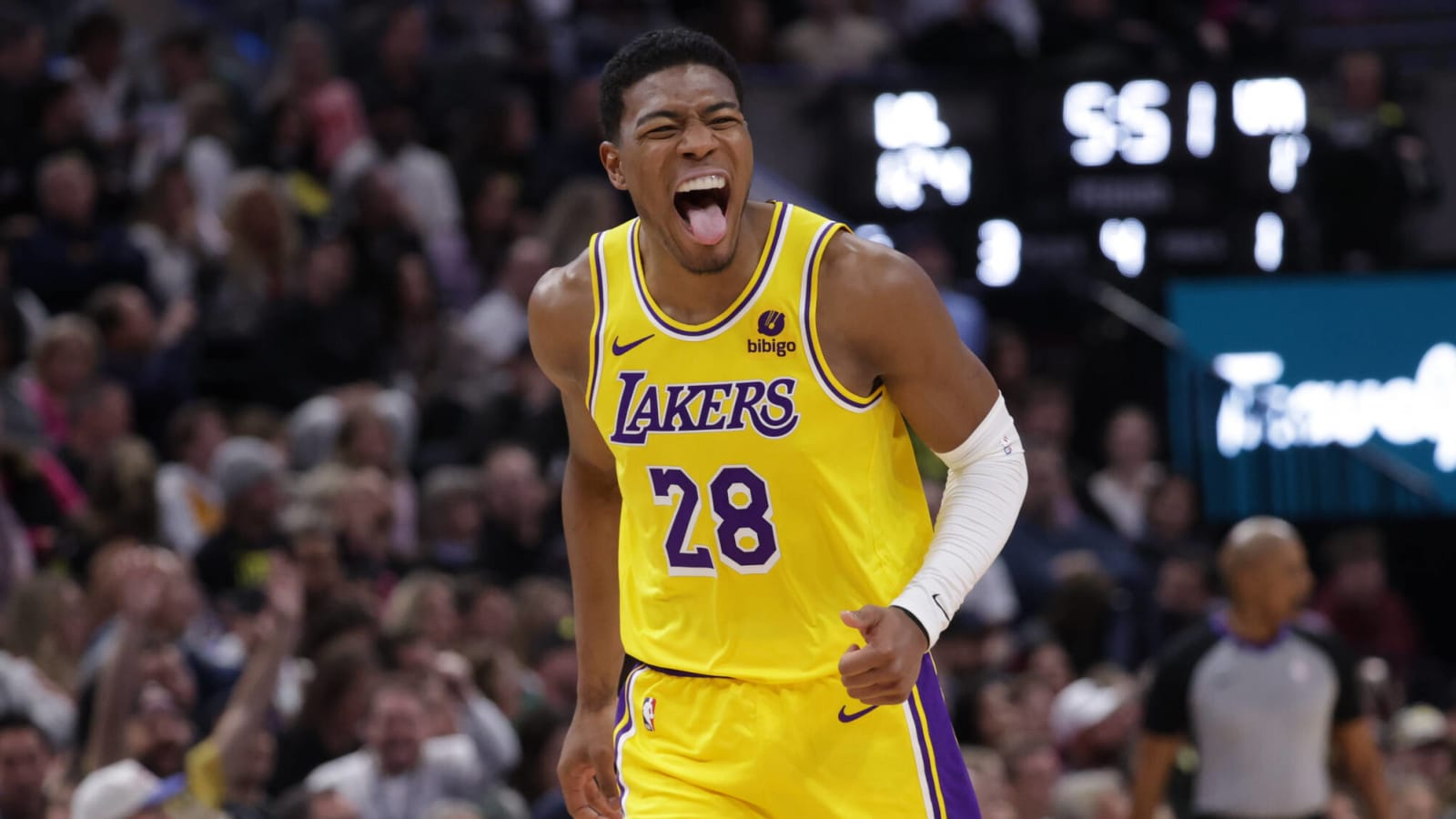  Watch Rui Hachimura Posterize Clippers’ Terance Mann