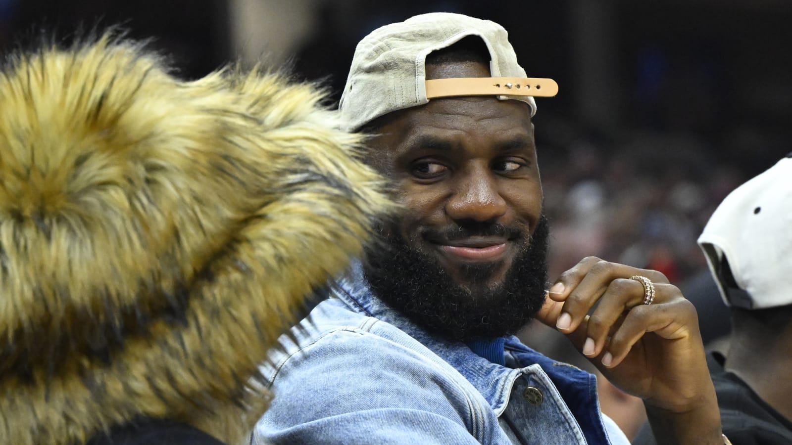 Los Angeles Lakers: LeBron James, Bronny James Catch Strays Amid Hilarious Serena Williams’ ESPYs Monologue