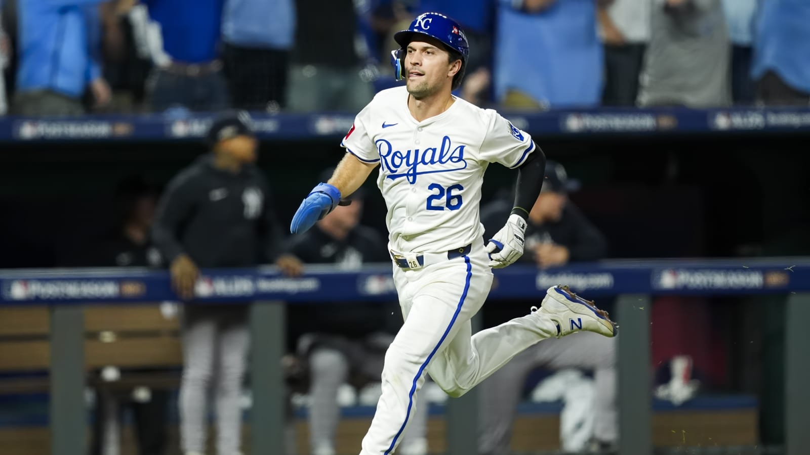 Pirates Bring Back Adam Frazier on One-Year Deal