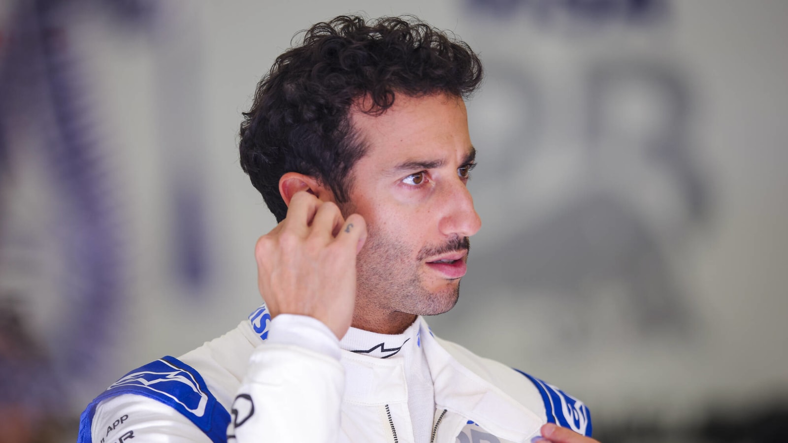 Giancarlo Fisichella claims Mercedes’ quest for Lewis Hamilton’s replacement should end with Daniel Ricciardo
