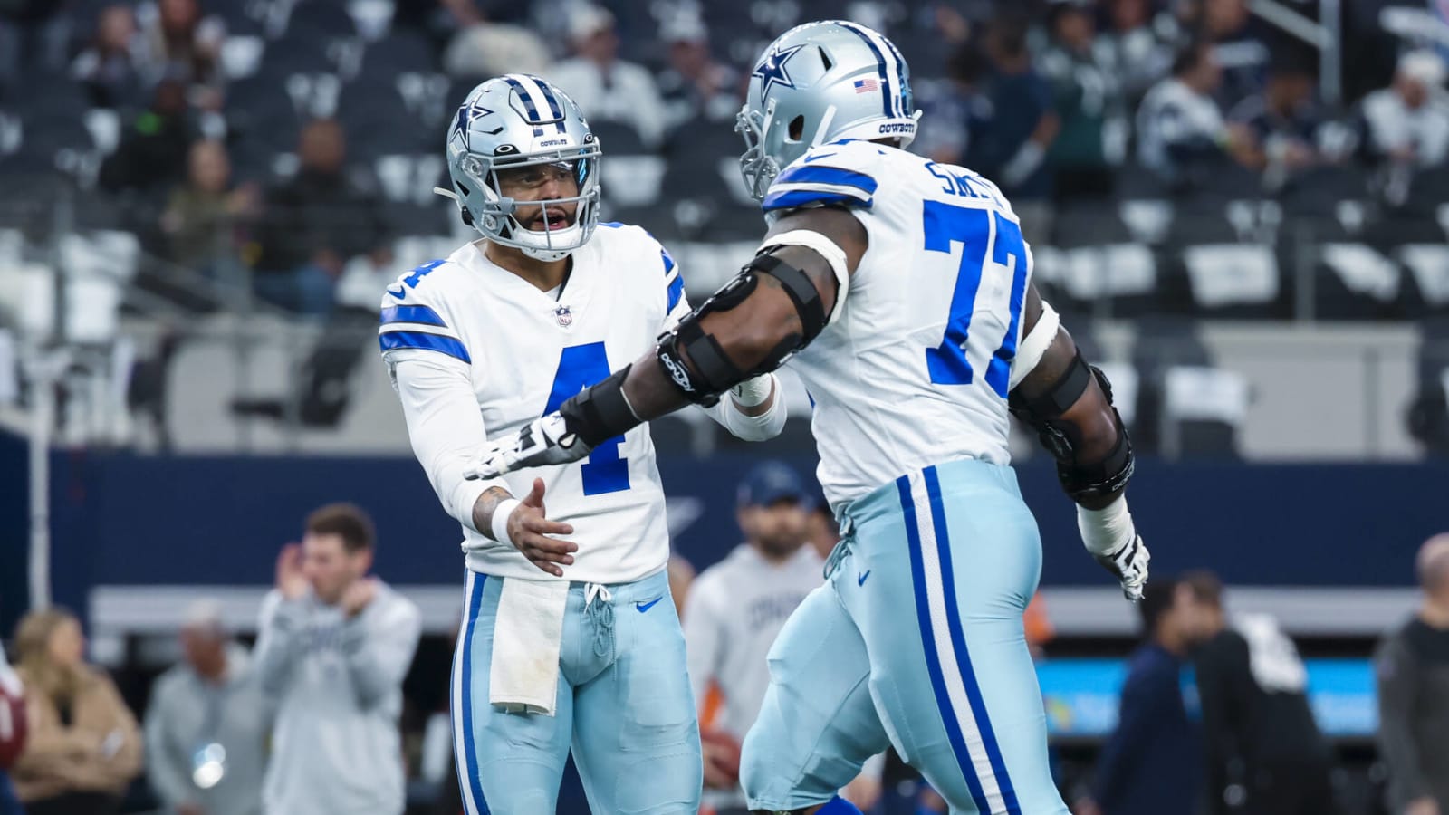 Cowboys exploring options to keep Pro Bowl OT