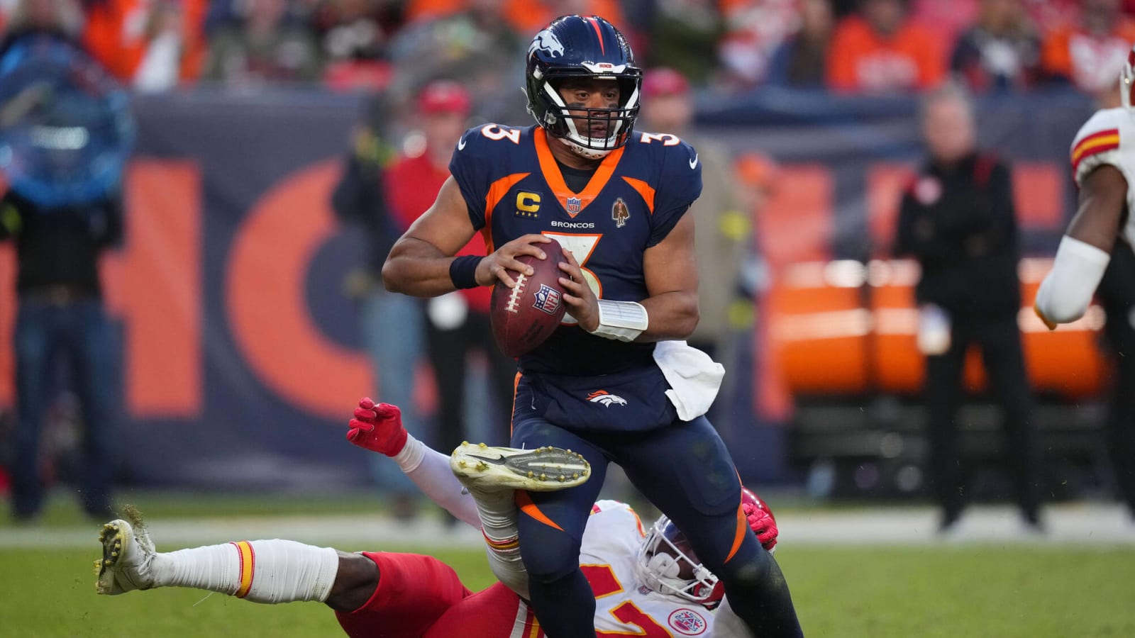 Russell Wilson throws 50-yard TD pass at the buzzer, failed 2pt attempt  dooms Broncos vs. Commanders