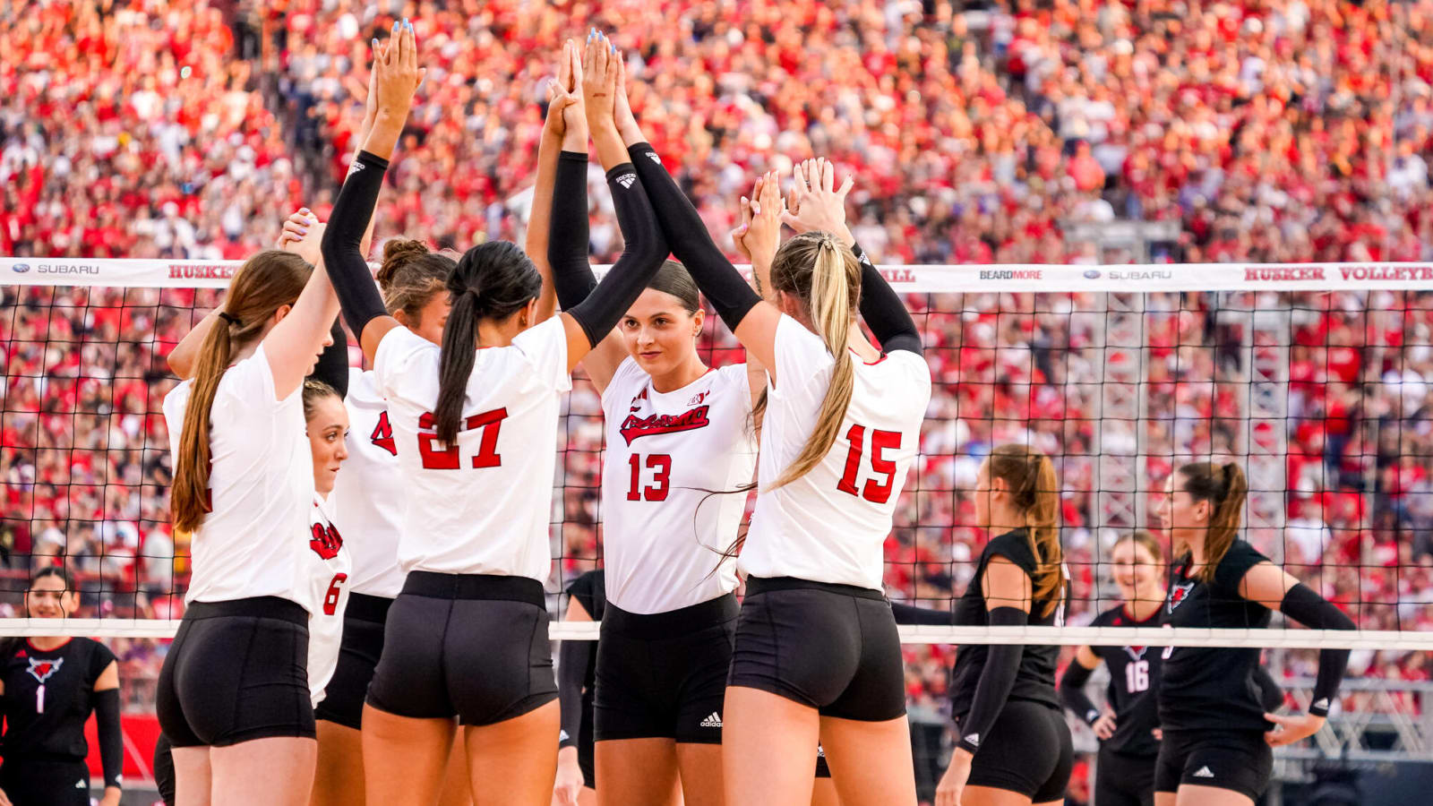 Nebraska women's volleyball breaks world record Yardbarker